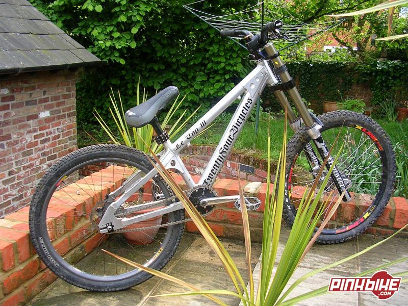 hardtail with dual crown forks