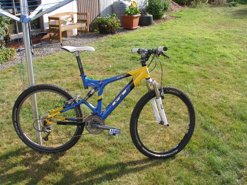 gt i drive xcr le 2000 update(wit) Mountainbike.nl